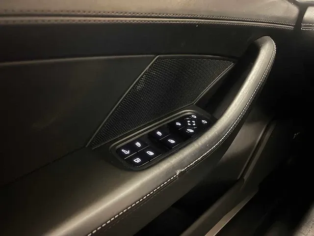 Porsche panamera sport turismo turbo s e-hybrid 4.0 v8 680pk 2018 sport-chrono - afbeelding 28 van  65