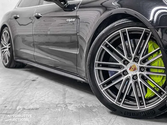 Porsche panamera sport turismo turbo s e-hybrid 4.0 v8 680pk 2018 sport-chrono - afbeelding 64 van  65