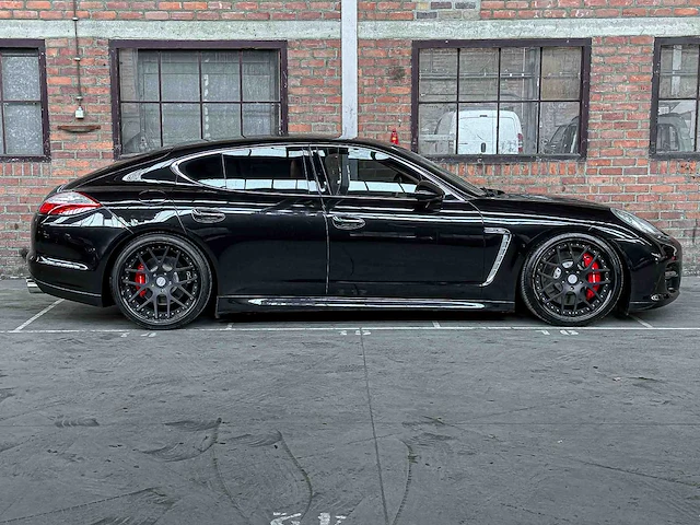 Porsche panamera turbo 4.8 v8 500pk 2010 youngtimer - afbeelding 2 van  62