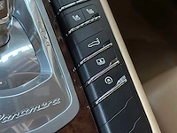 Porsche panamera turbo 4.8 v8 500pk 2010 youngtimer - afbeelding 46 van  62