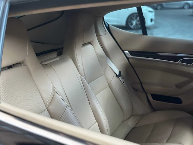 Porsche panamera turbo 4.8 v8 500pk 2010 youngtimer - afbeelding 57 van  62