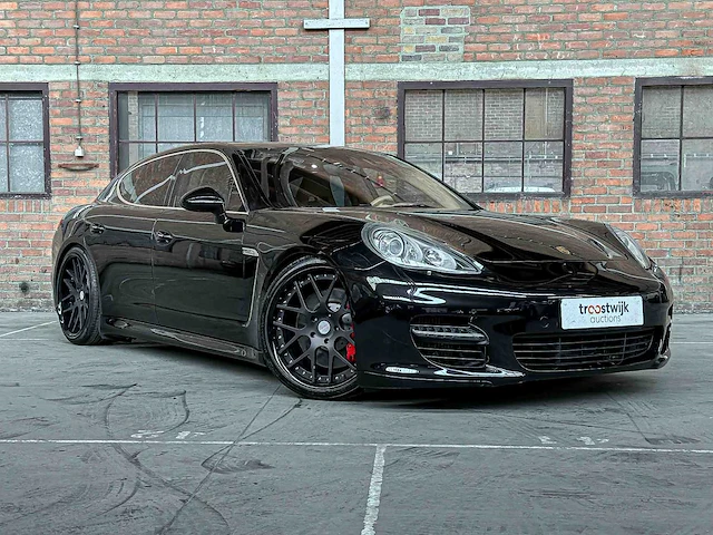 Porsche panamera turbo 4.8 v8 500pk 2010 youngtimer - afbeelding 60 van  62