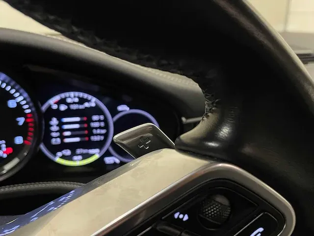 Porsche panamera turbo s e-hybrid 4.0 v8 680pk -akrapovic- 2017 (origineel-nl) , pr-544-h - afbeelding 37 van  97