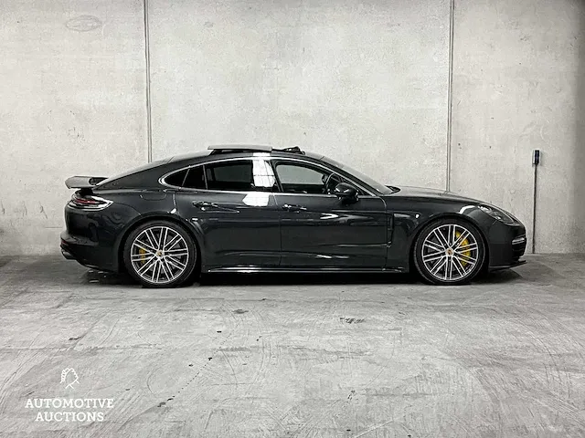 Porsche panamera turbo s e-hybrid 4.0 v8 680pk -akrapovic- 2017 (origineel-nl) , pr-544-h - afbeelding 5 van  97