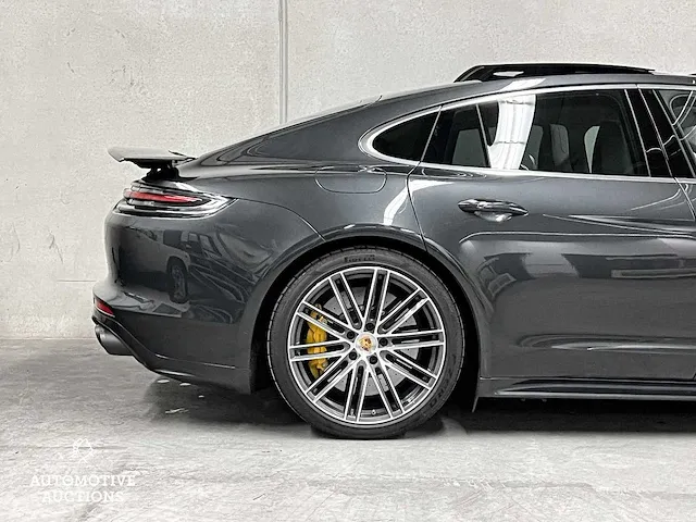 Porsche panamera turbo s e-hybrid 4.0 v8 680pk -akrapovic- 2017 (origineel-nl) , pr-544-h - afbeelding 6 van  97