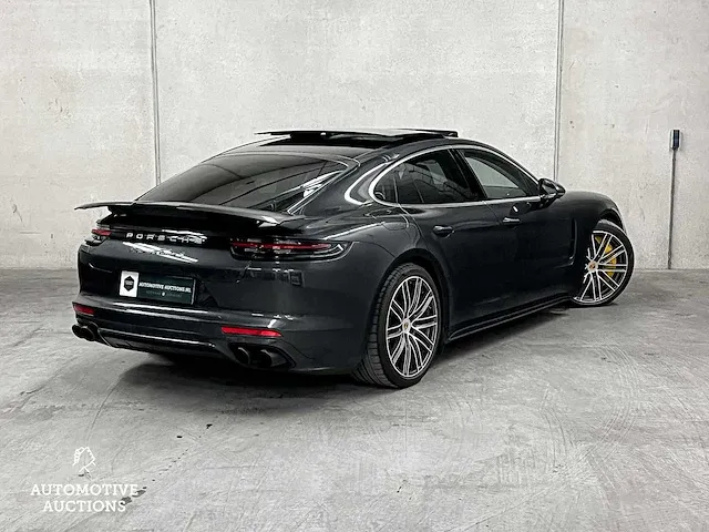 Porsche panamera turbo s e-hybrid 4.0 v8 680pk -akrapovic- 2017 (origineel-nl) , pr-544-h - afbeelding 9 van  97