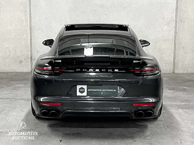 Porsche panamera turbo s e-hybrid 4.0 v8 680pk -akrapovic- 2017 (origineel-nl) , pr-544-h - afbeelding 14 van  97
