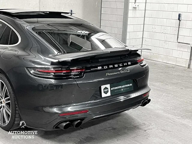 Porsche panamera turbo s e-hybrid 4.0 v8 680pk -akrapovic- 2017 (origineel-nl) , pr-544-h - afbeelding 15 van  97