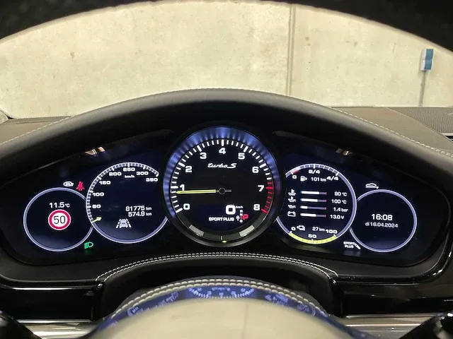 Porsche panamera turbo s e-hybrid 4.0 v8 680pk -akrapovic- 2017 (origineel-nl) , pr-544-h - afbeelding 43 van  97