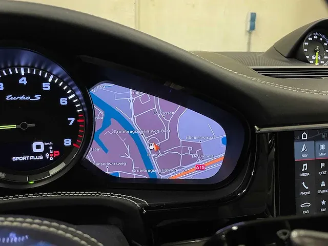 Porsche panamera turbo s e-hybrid 4.0 v8 680pk -akrapovic- 2017 (origineel-nl) , pr-544-h - afbeelding 44 van  97