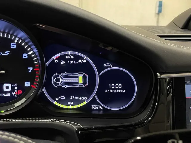 Porsche panamera turbo s e-hybrid 4.0 v8 680pk -akrapovic- 2017 (origineel-nl) , pr-544-h - afbeelding 46 van  97