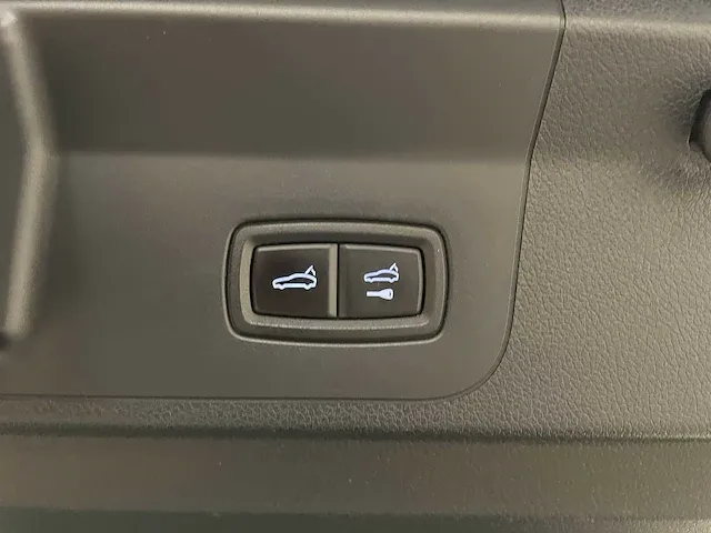 Porsche panamera turbo s e-hybrid 4.0 v8 680pk -akrapovic- 2017 (origineel-nl) , pr-544-h - afbeelding 68 van  97