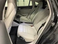 Porsche panamera turbo s e-hybrid 4.0 v8 680pk -akrapovic- 2017 (origineel-nl) , pr-544-h - afbeelding 77 van  97