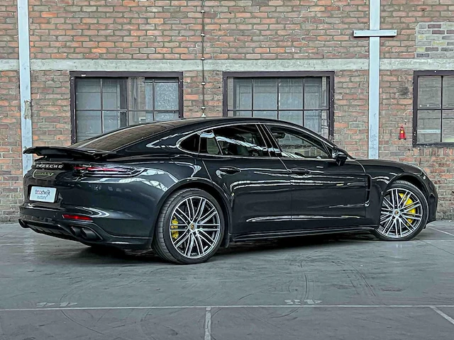 Porsche panamera turbo s e-hybrid 4.0 v8 680pk -akrapovic- 2017 (origineel-nl) - afbeelding 5 van  73
