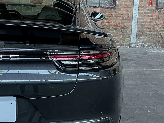Porsche panamera turbo s e-hybrid 4.0 v8 680pk -akrapovic- 2017 (origineel-nl) - afbeelding 10 van  73