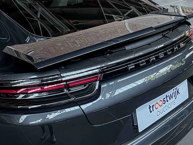 Porsche panamera turbo s e-hybrid 4.0 v8 680pk -akrapovic- 2017 (origineel-nl) - afbeelding 14 van  73