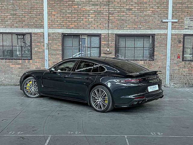 Porsche panamera turbo s e-hybrid 4.0 v8 680pk -akrapovic- 2017 (origineel-nl) - afbeelding 16 van  73