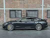 Porsche panamera turbo s e-hybrid 4.0 v8 680pk -akrapovic- 2017 (origineel-nl) - afbeelding 22 van  73
