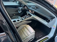 Porsche panamera turbo s e-hybrid 4.0 v8 680pk -akrapovic- 2017 (origineel-nl) - afbeelding 38 van  73
