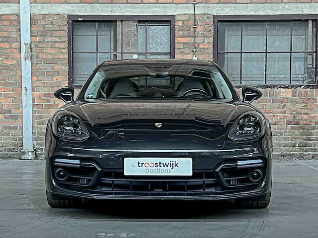 Porsche panamera turbo s e-hybrid 4.0 v8 680pk -akrapovic- 2017 (origineel-nl) - afbeelding 34 van  73