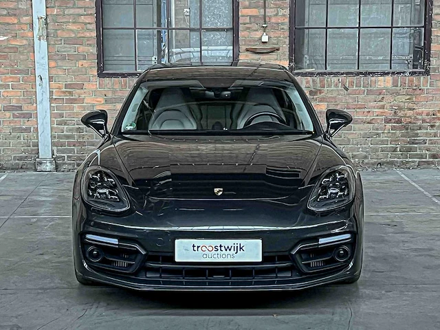 Porsche panamera turbo s e-hybrid 4.0 v8 680pk -akrapovic- 2017 (origineel-nl) - afbeelding 45 van  73