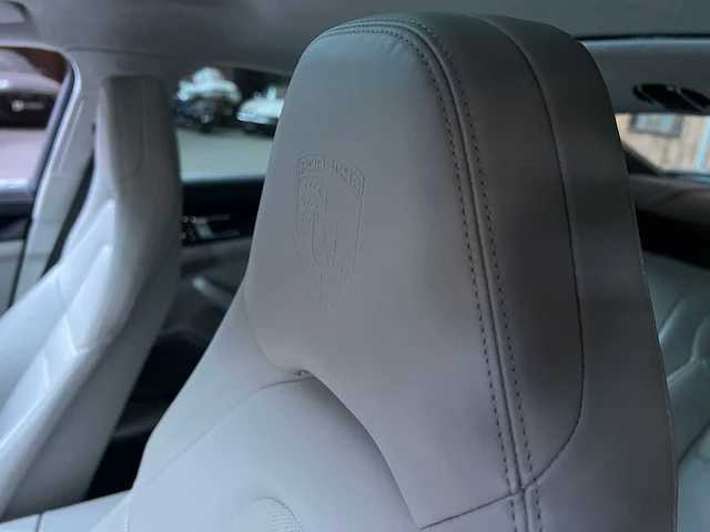 Porsche panamera turbo s e-hybrid 4.0 v8 680pk -akrapovic- 2017 (origineel-nl) - afbeelding 62 van  73