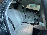 Porsche panamera turbo s e-hybrid 4.0 v8 680pk -akrapovic- 2017 (origineel-nl) - afbeelding 65 van  73