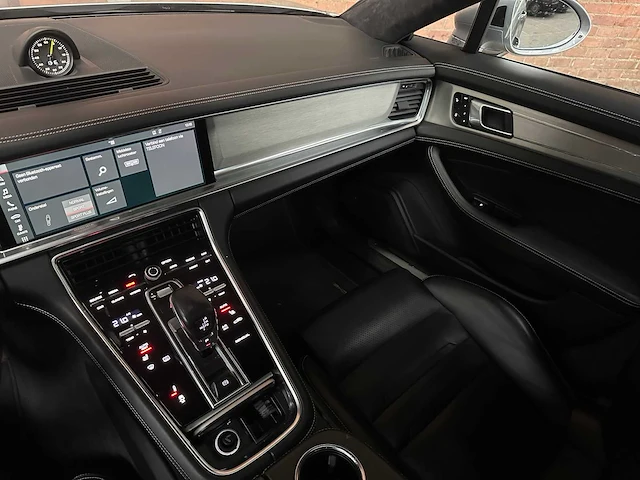 Porsche panamera turbo s e-hybrid 4.0 v8 sport-chrono (new-model) 2017 680pk (origineel-nl), pj-247-z - afbeelding 24 van  60