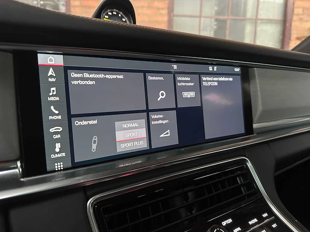Porsche panamera turbo s e-hybrid 4.0 v8 sport-chrono (new-model) 2017 680pk (origineel-nl), pj-247-z - afbeelding 27 van  60
