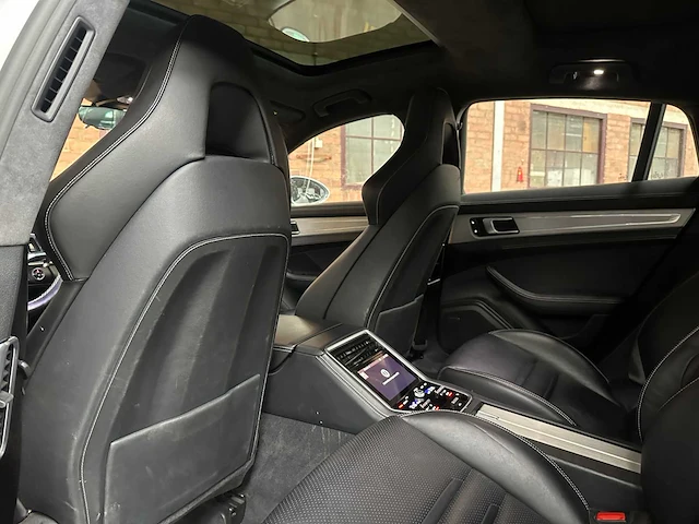 Porsche panamera turbo s e-hybrid 4.0 v8 sport-chrono (new-model) 2017 680pk (origineel-nl), pj-247-z - afbeelding 39 van  60