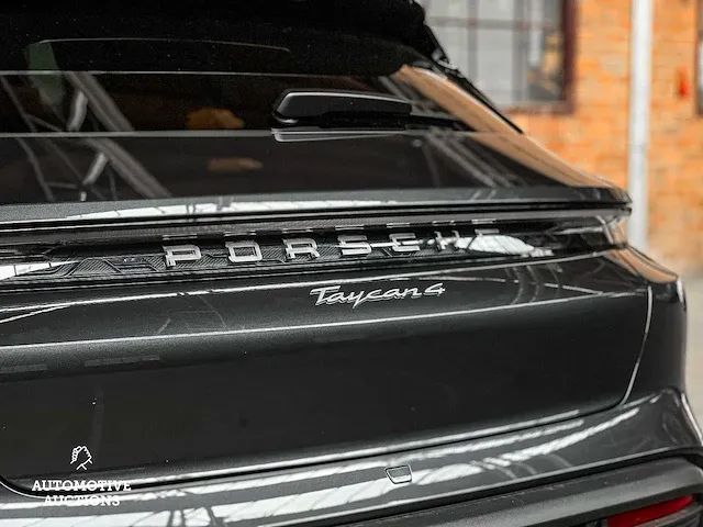 Porsche taycan 4 cross turismo 476pk 2022 - afbeelding 17 van  71