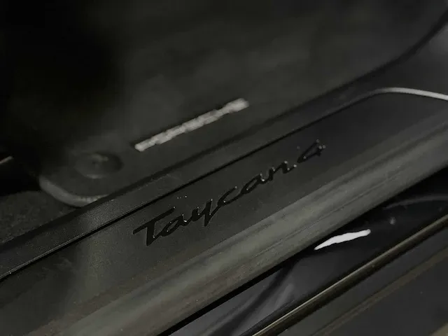 Porsche taycan 4 cross turismo 476pk 2022 - afbeelding 51 van  71