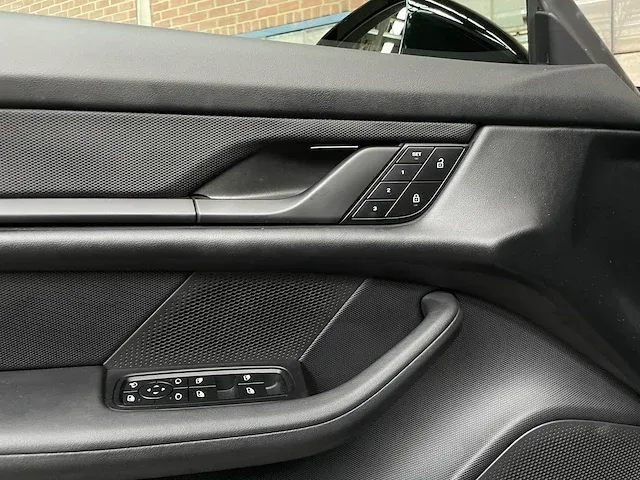 Porsche taycan 4 cross turismo performance sport-chrono 476pk 2023 -fabrieksgarantie- - afbeelding 38 van  57