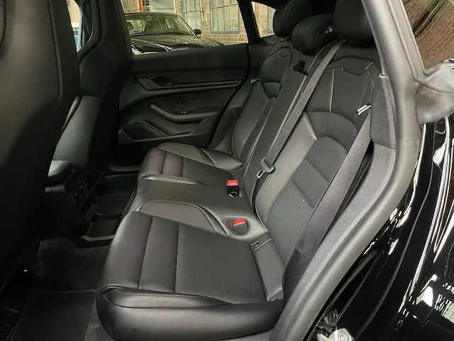 Porsche taycan 4 cross turismo performance sport-chrono 476pk 2023 -fabrieksgarantie- - afbeelding 46 van  57