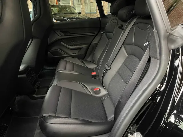Porsche taycan 4 cross turismo performance sport-chrono 476pk 2023 -fabrieksgarantie- - afbeelding 50 van  57