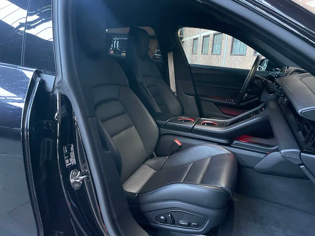 Porsche taycan 4s cross turismo (sport chrono) 93 kwh 571pk 2021 - afbeelding 35 van  45
