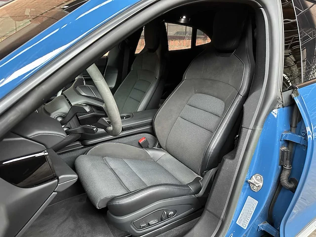 Porsche taycan cross turismo 4 93 kwh 381pk 2022, r-651-pt - afbeelding 43 van  67