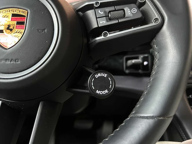 Porsche taycan cross turismo 4 93 kwh sport-chrono 476pk 2021, p-434-jf - afbeelding 17 van  44