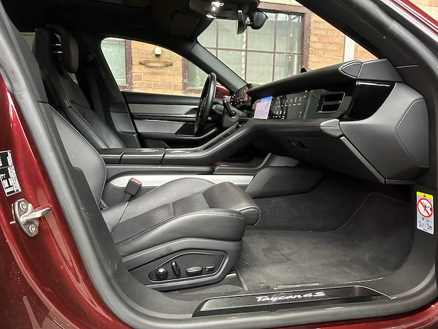 Porsche taycan cross turismo 4s 93 kwh 571pk 2021 sport-chrono (origineel-nl + 1e eigenaar), nl-kenteken - afbeelding 42 van  51