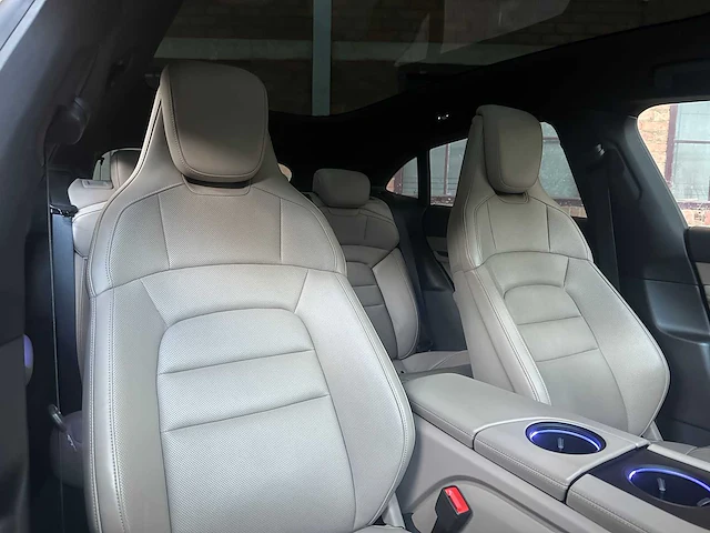 Porsche taycan cross turismo 4s 93 kwh sport-chrono 571pk 2021 (origineel-nl + 1e eigenaar), nl-kenteken - afbeelding 70 van  74