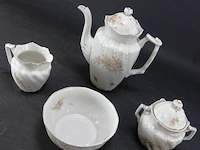 Porseleinen koffiestel - afbeelding 3 van  5