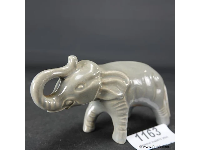 Porseleinen olifant - afbeelding 1 van  5