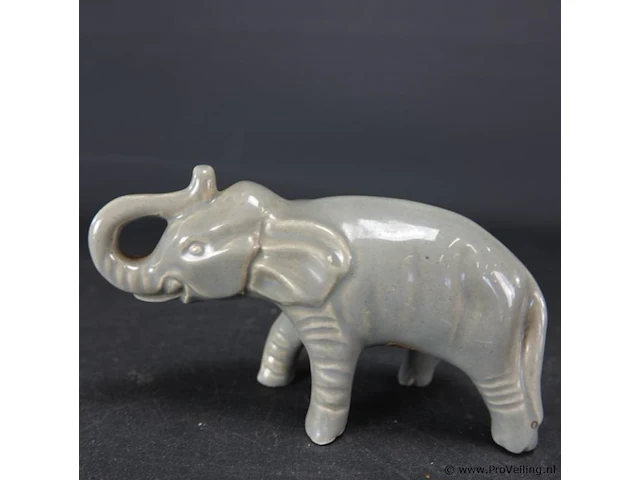 Porseleinen olifant - afbeelding 2 van  5