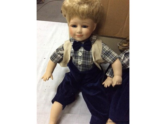 Porseleinen poppen 2stuks - afbeelding 2 van  3