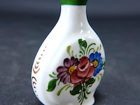 Porseleinen snuffbottle - afbeelding 2 van  3