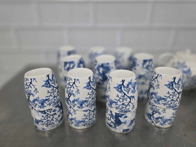 Porseleinen theepot inclusief 4 x theekop (5x) - afbeelding 3 van  4