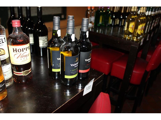 Port varossio 2 x wit en 2 x rood. - afbeelding 2 van  2