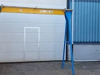 Portaalkraan 250 kg - afbeelding 1 van  5