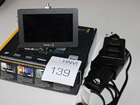 Portable monitor black magic design 6g. met accu's en lader. - afbeelding 1 van  3