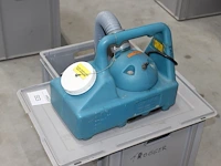 Portable vernevelaar drieaz in kunststof krat. - afbeelding 1 van  2